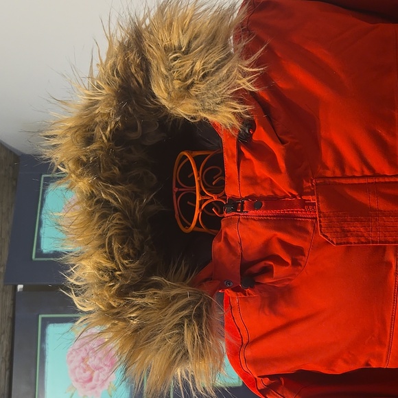 Helly Hansen Parka - Picture 4 of 7